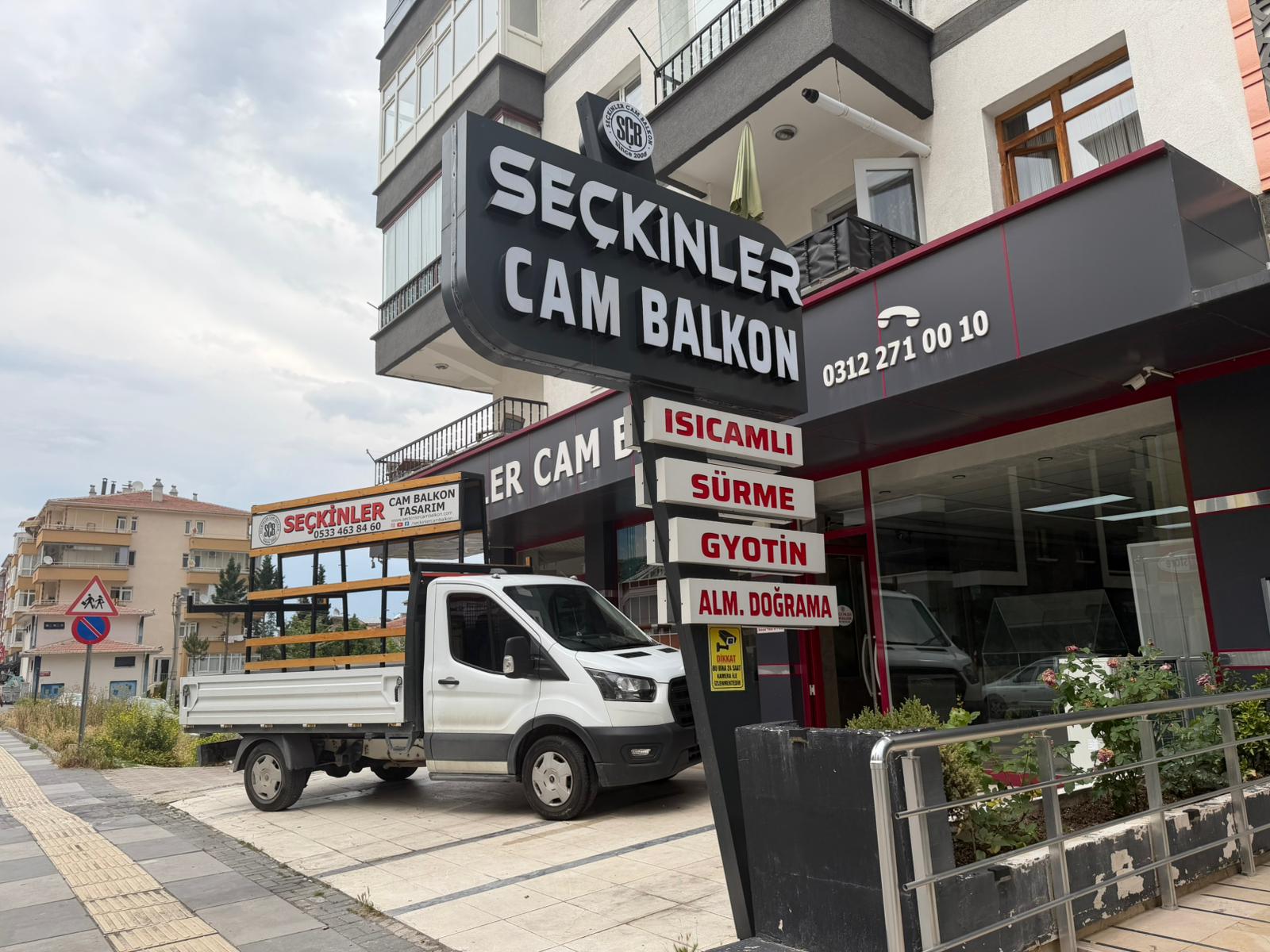 Seçkinler Cam Balkon mağaza dış cephe