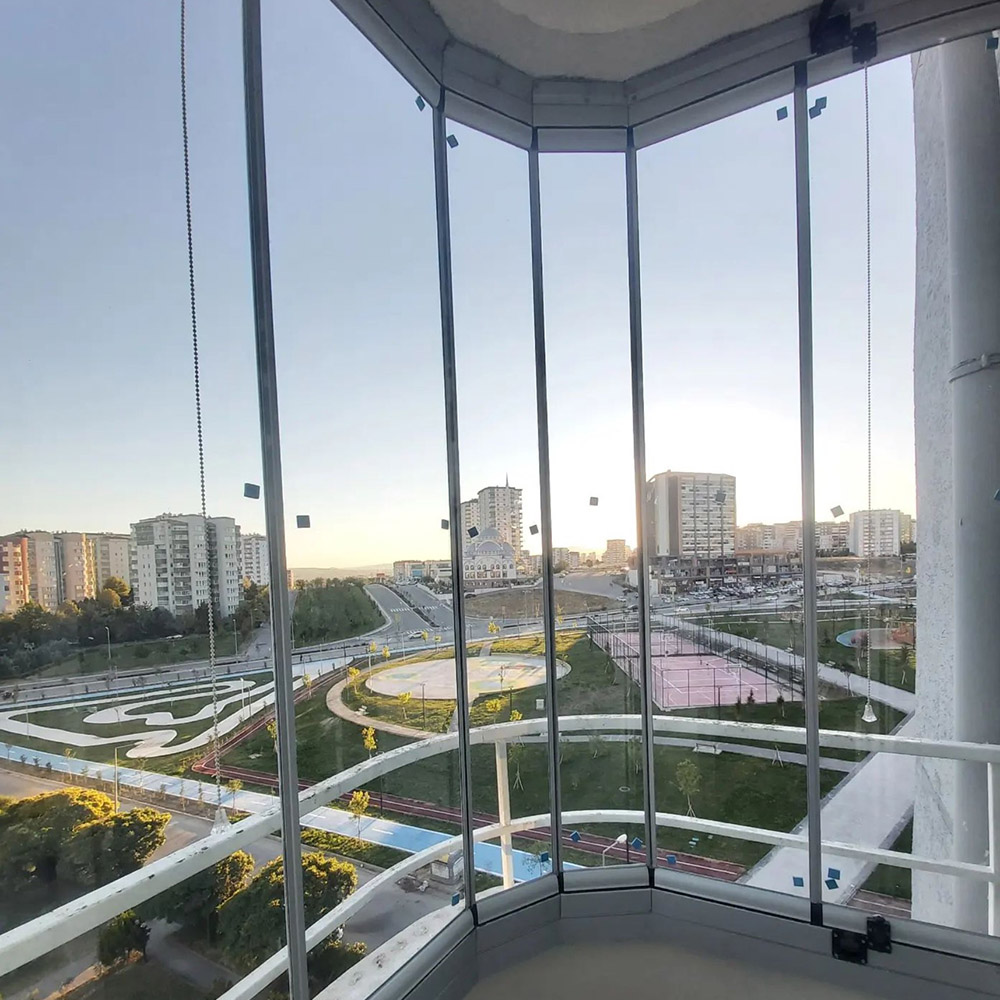 Katlanır cam balkon uygulaması